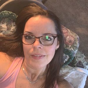 Meet your Posher, Divona